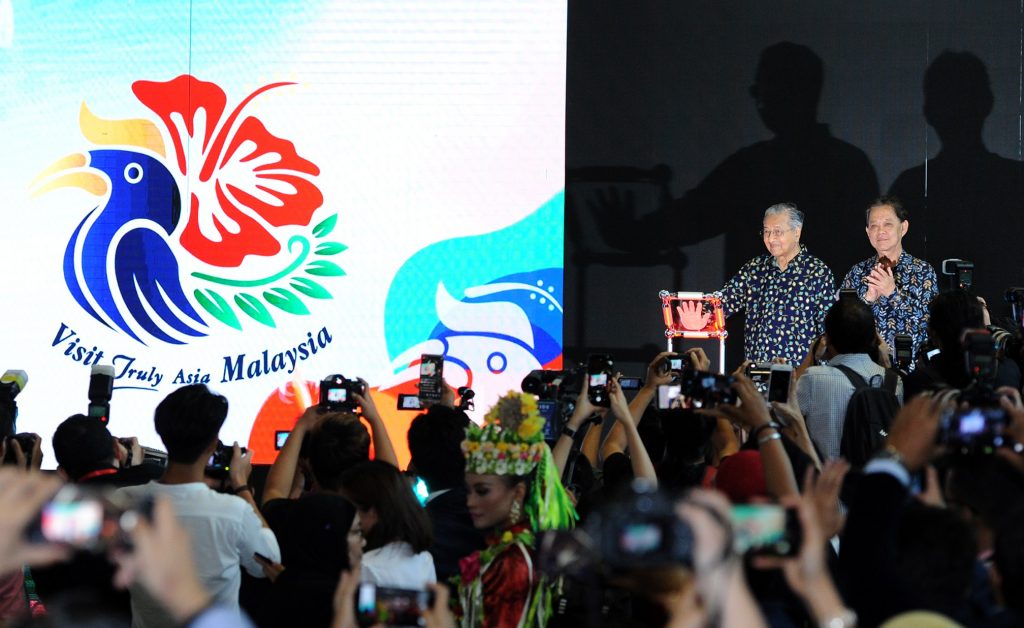 Tun M & Ministry of Tourism officiating VMY2020