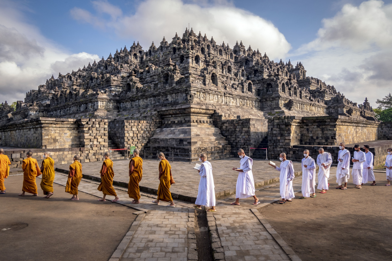 4D3N JAVA MT MERAPI & BOROBUDUR Photo 2