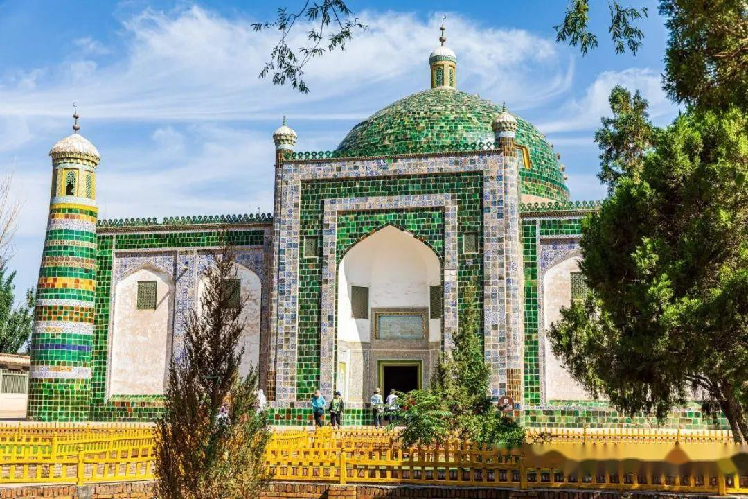 13D12N EXOTIC SOUTHERN & NORTHERN XINJIANG