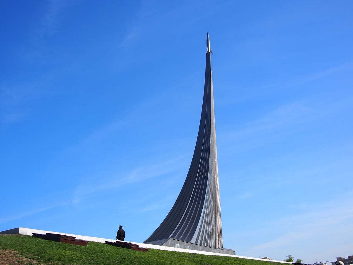 8D5N RUSSIAN TWIN CITIES