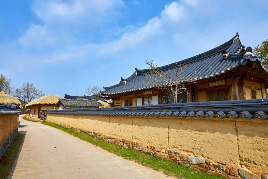 8D6N TIMELESS TREASURES OF BUSAN & SEOUL